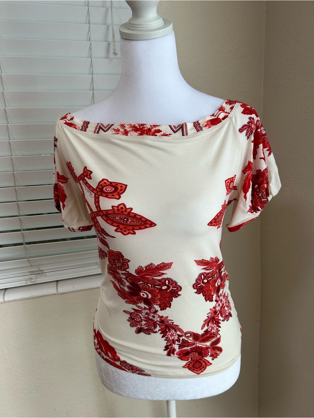 Vintage Roberto Cavalli Cream/White Off-Shoulder Top w/ Red Floral Size 42 or Md - Picture 3 of 13